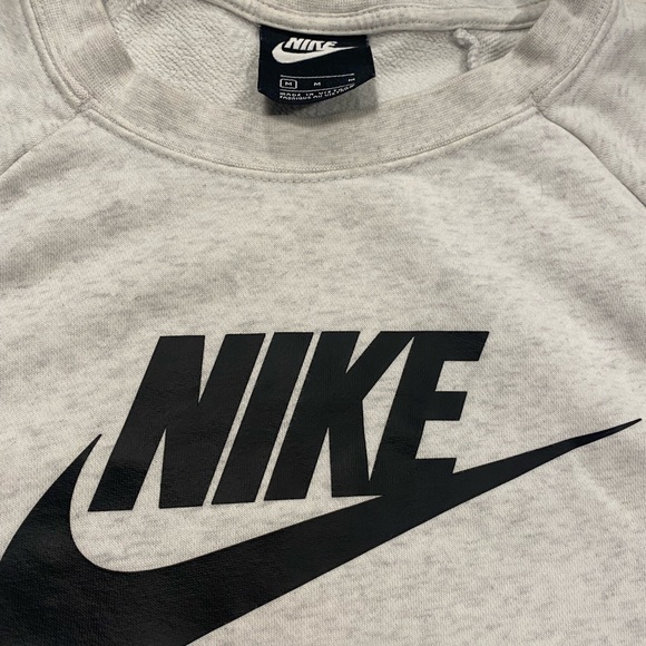 Nike Women's Medium Light Grey  Crewneck Sweatshirt - Picture 3 of 8